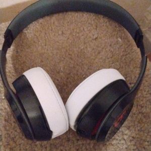 Beats Solo wired headphones
